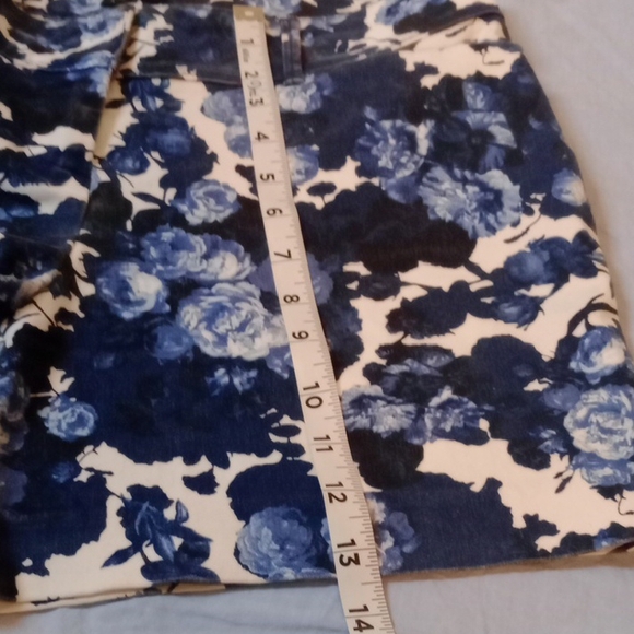 The Limited Blue White Floral Shorts Size 4 Stretch Cotton Summer - Picture 9 of 12
